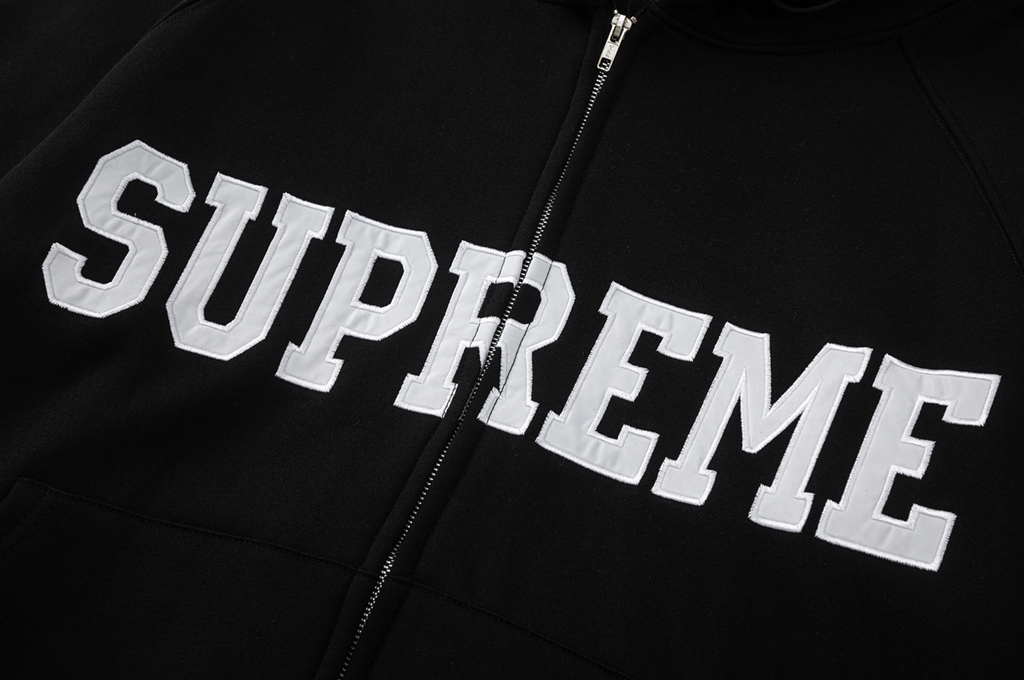 HOODIE ZIPPER SUPREME