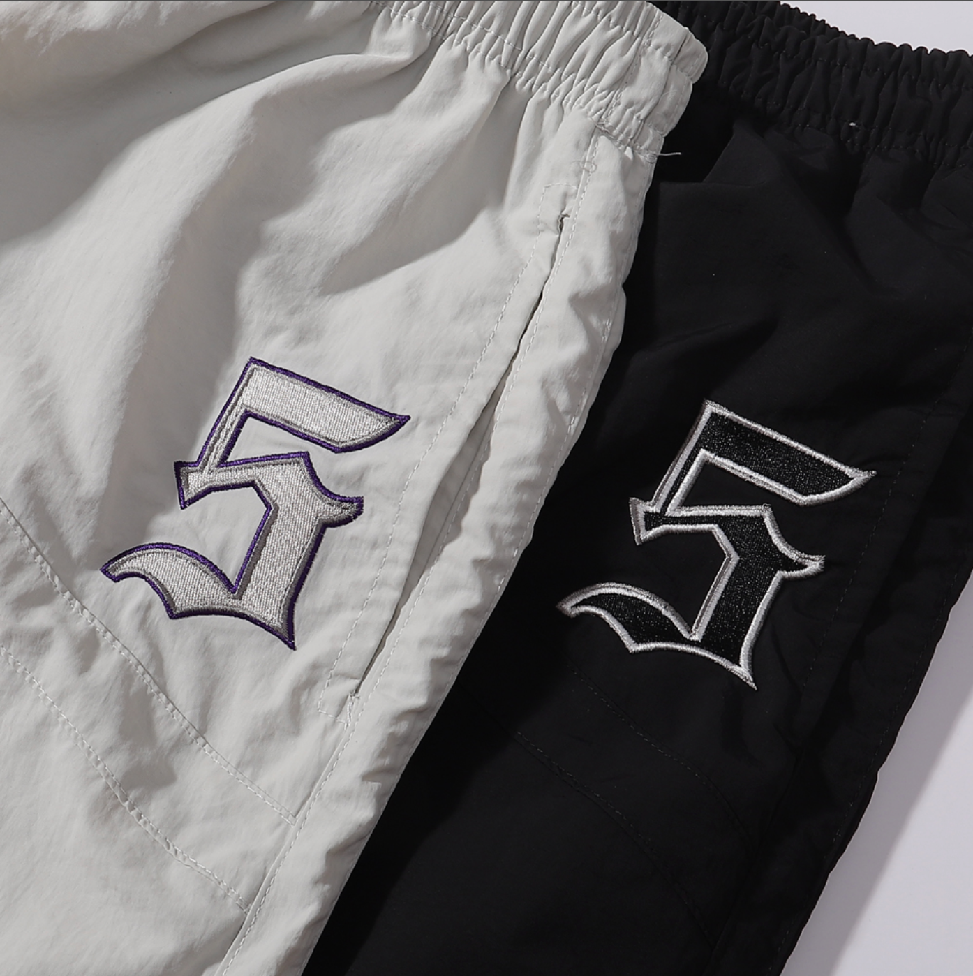 PANTS SUPREME OLD ENGLISH