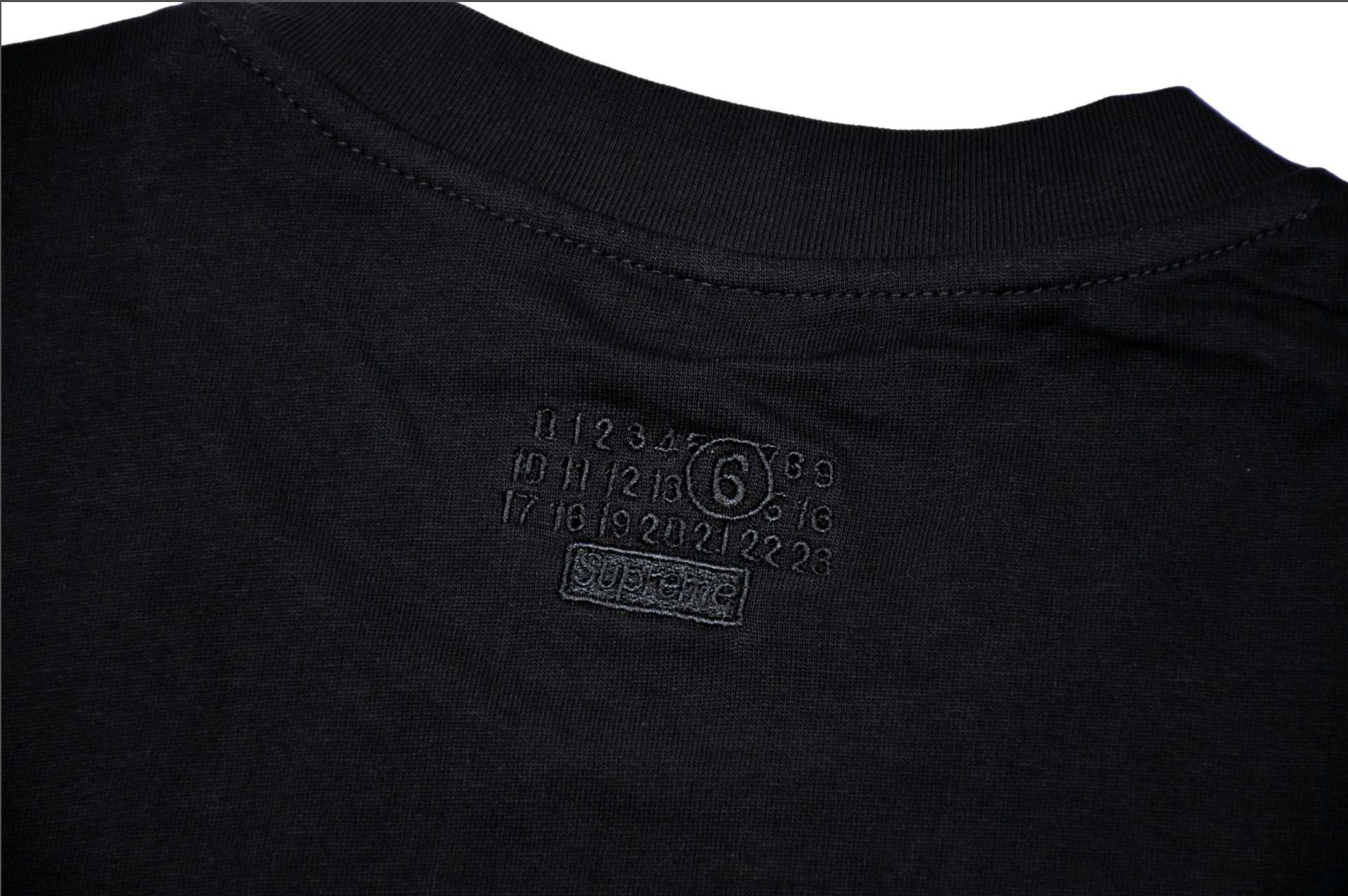 PLAYERA SUPREME X MAISON MARGIELA