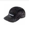 GORRA SUPREME LEOPARD VELVET CAMP