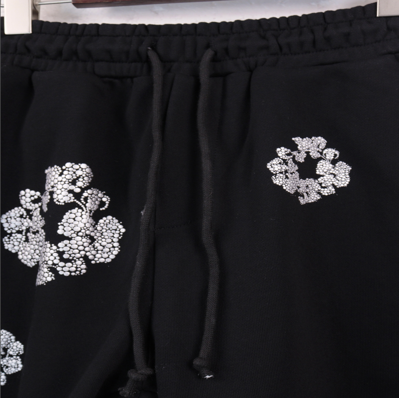 SHORT DENIM TEARS CASHMERE SWAROVSKI