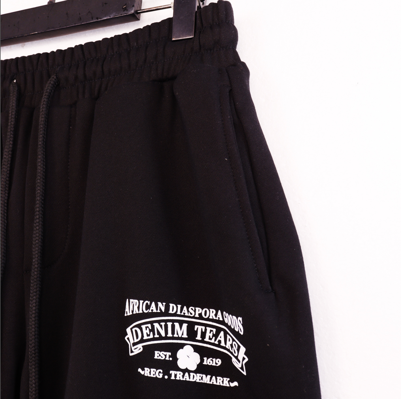 SHORT DENIM TEARS ADG