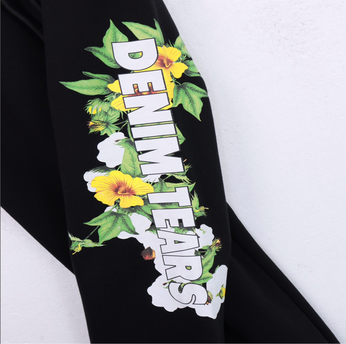 PANTS DENIM TEARS FLORAL LOGO