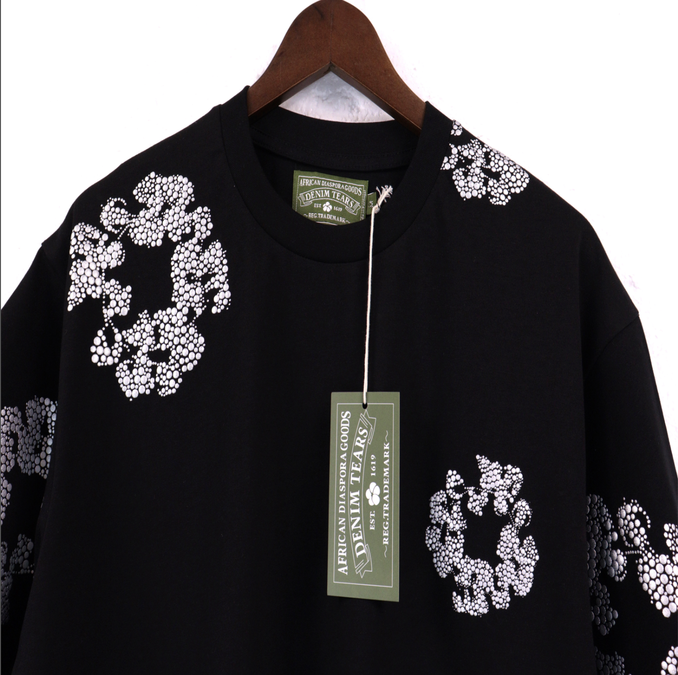PLAYERA DENIM TEARS CASHMERE SWAROVSKI