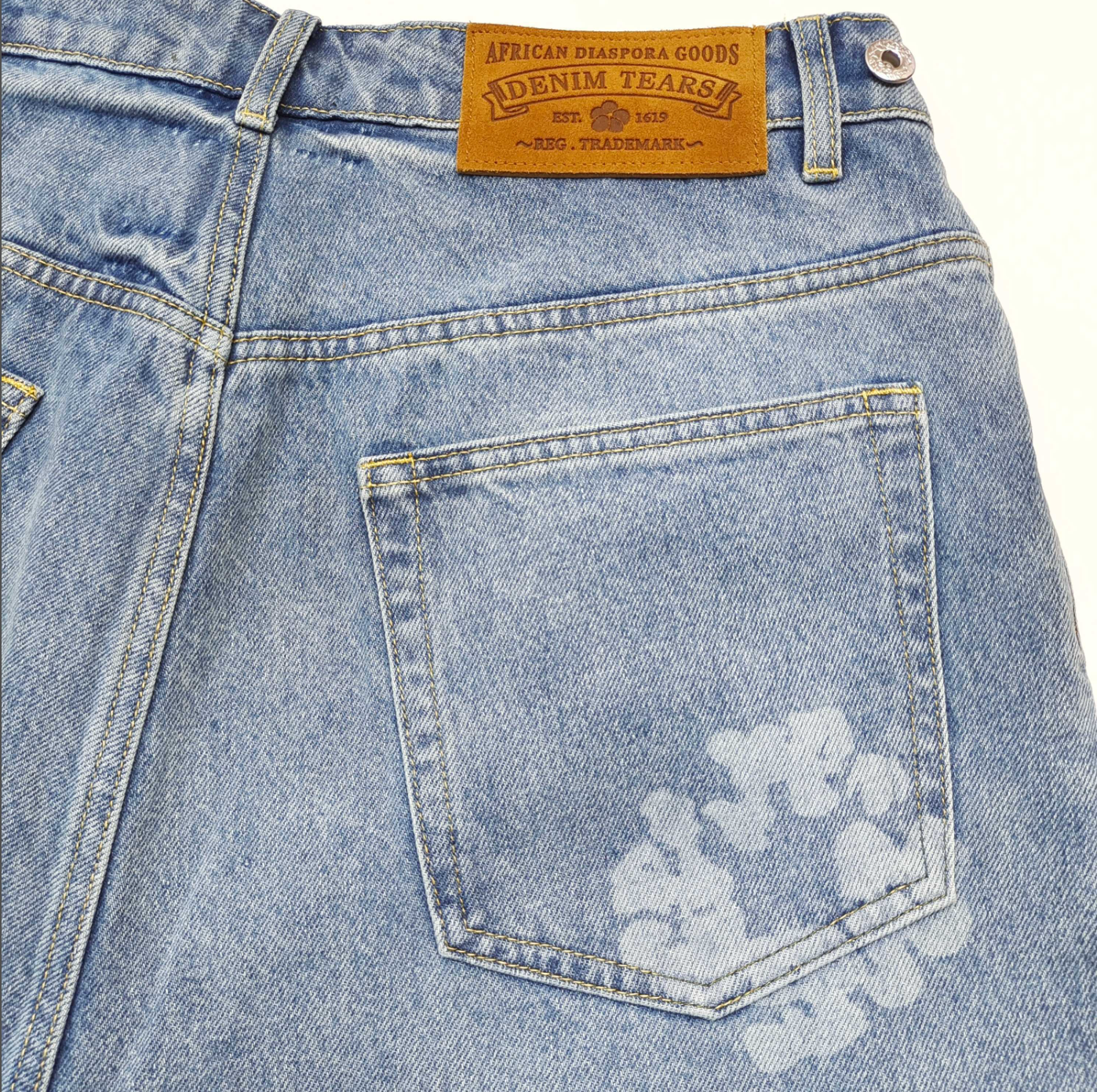 SHORT DENIM TEARS