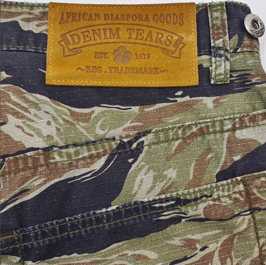SHORT DENIM TEARS