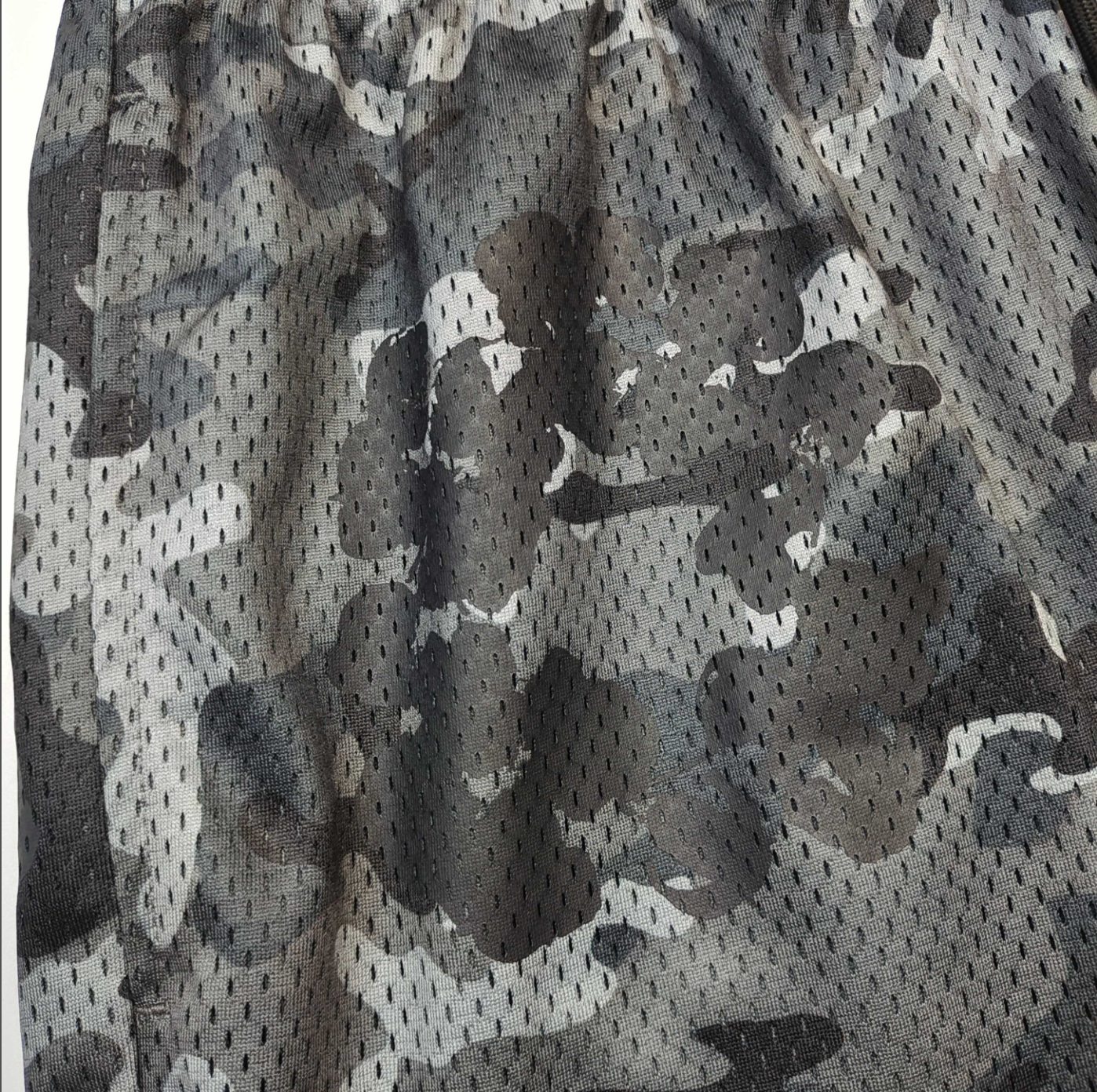 SHORT DENIM TEARS CAMO