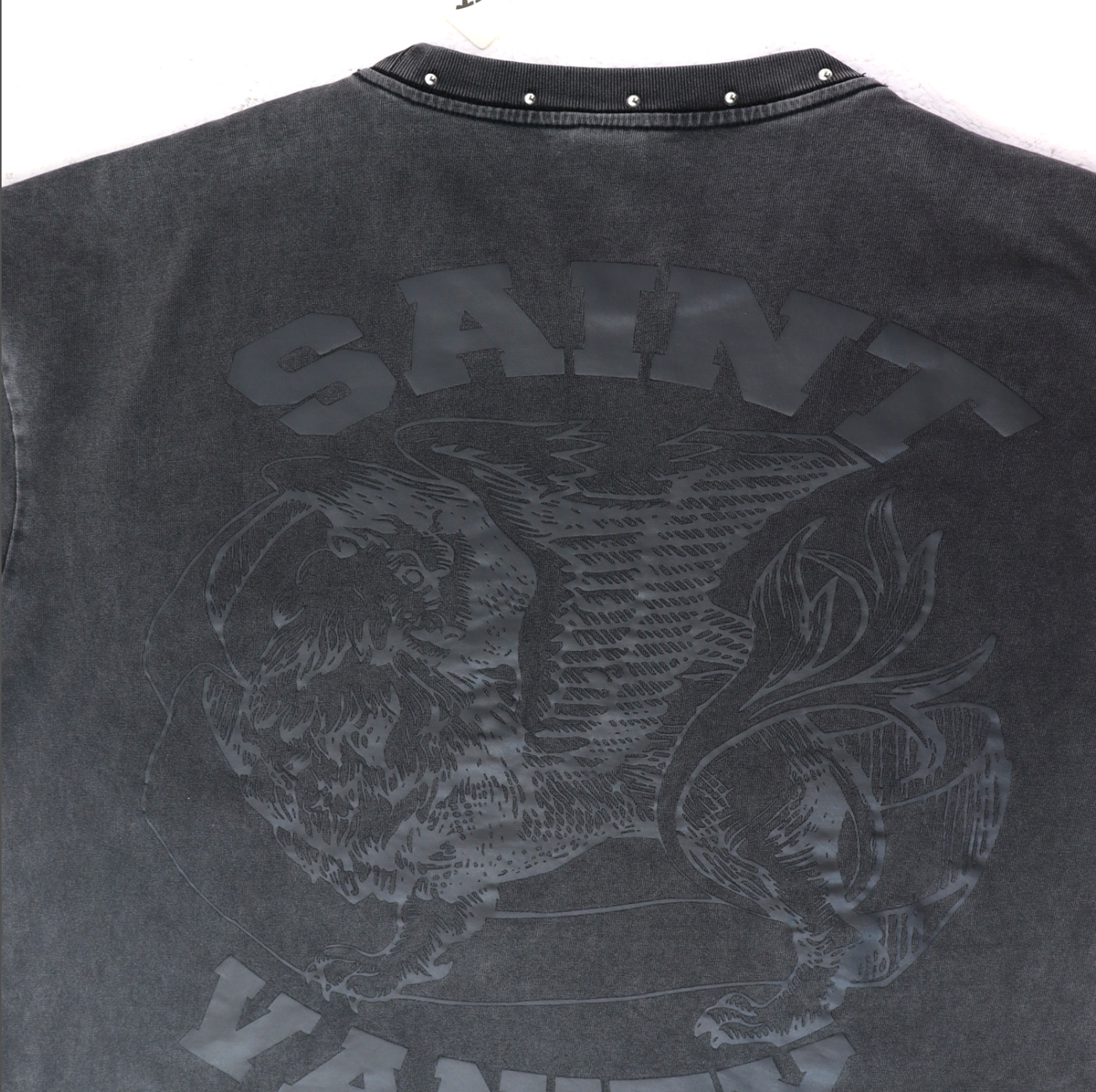 PLAYERA SAINT VANITY