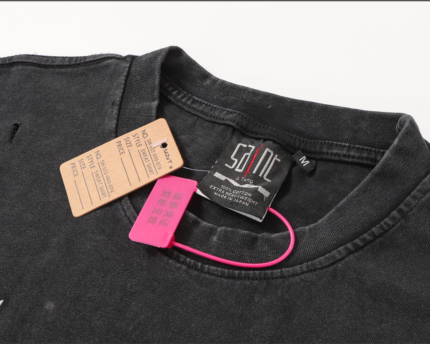 PLAYERA SAINT VANITY GLOBAL