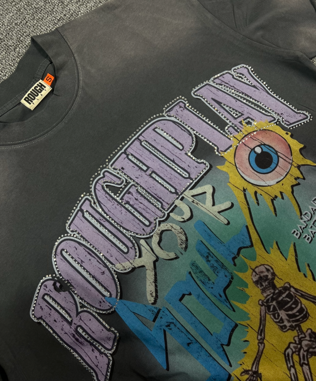 PLAYERA ROUGH PLAY YOUR SOUL IS MINE