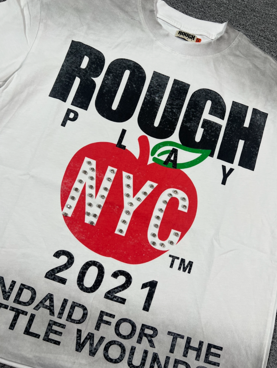 PLAYERA ROUGH PLAY NYC