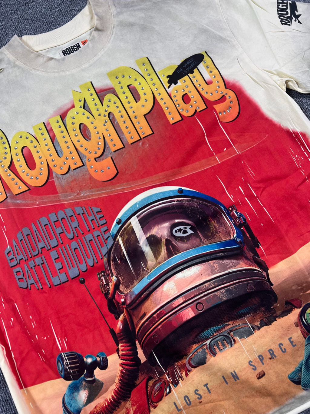 PLAYERA ROUGH PLAY LOST IN SPACE