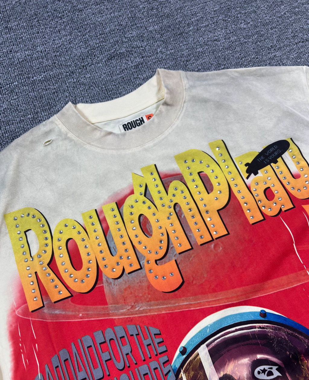 PLAYERA ROUGH PLAY LOST IN SPACE