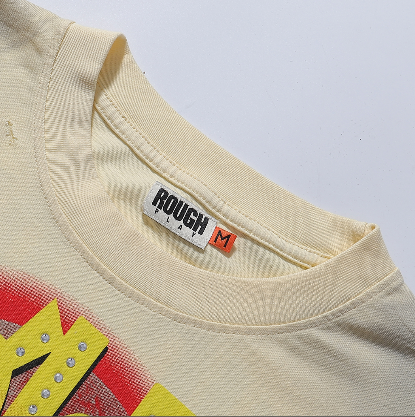 PLAYERA ROUGH PLAY LOST IN SPACE