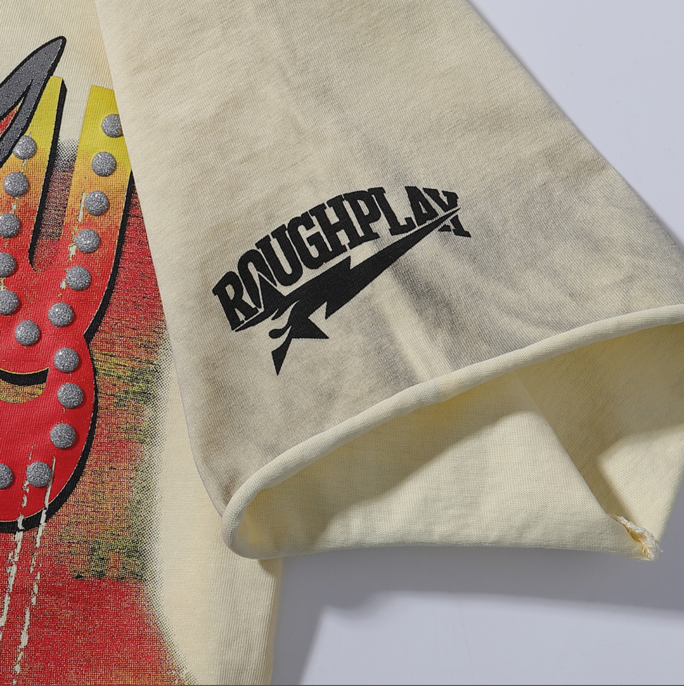 PLAYERA ROUGH PLAY X LOONEY TUNES