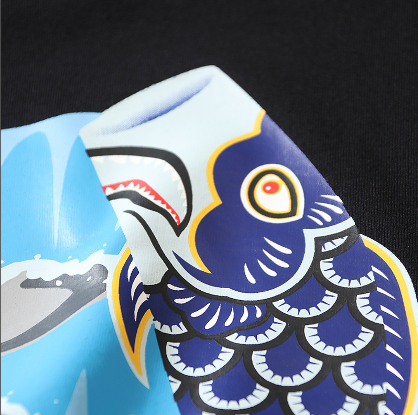 PLAYERA BAPE KOINOBORI WATERFALL