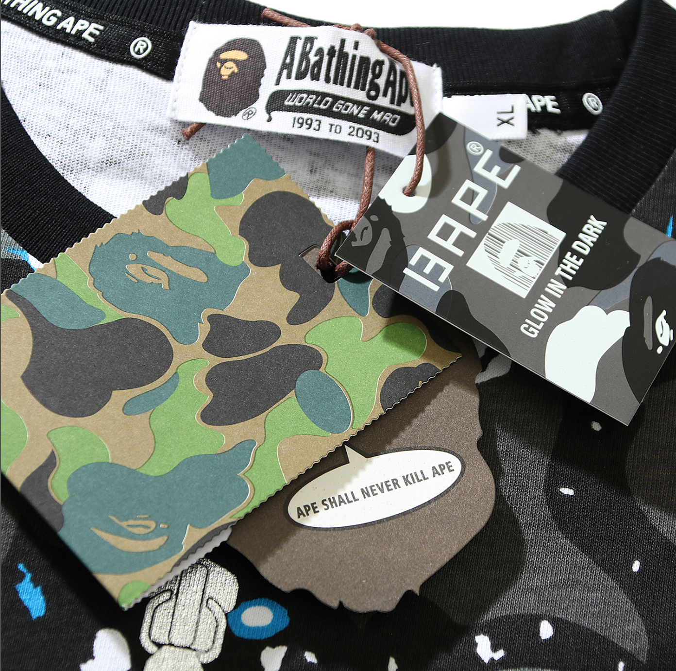 PLAYERA BAPE SHARK LUMINISCENTE