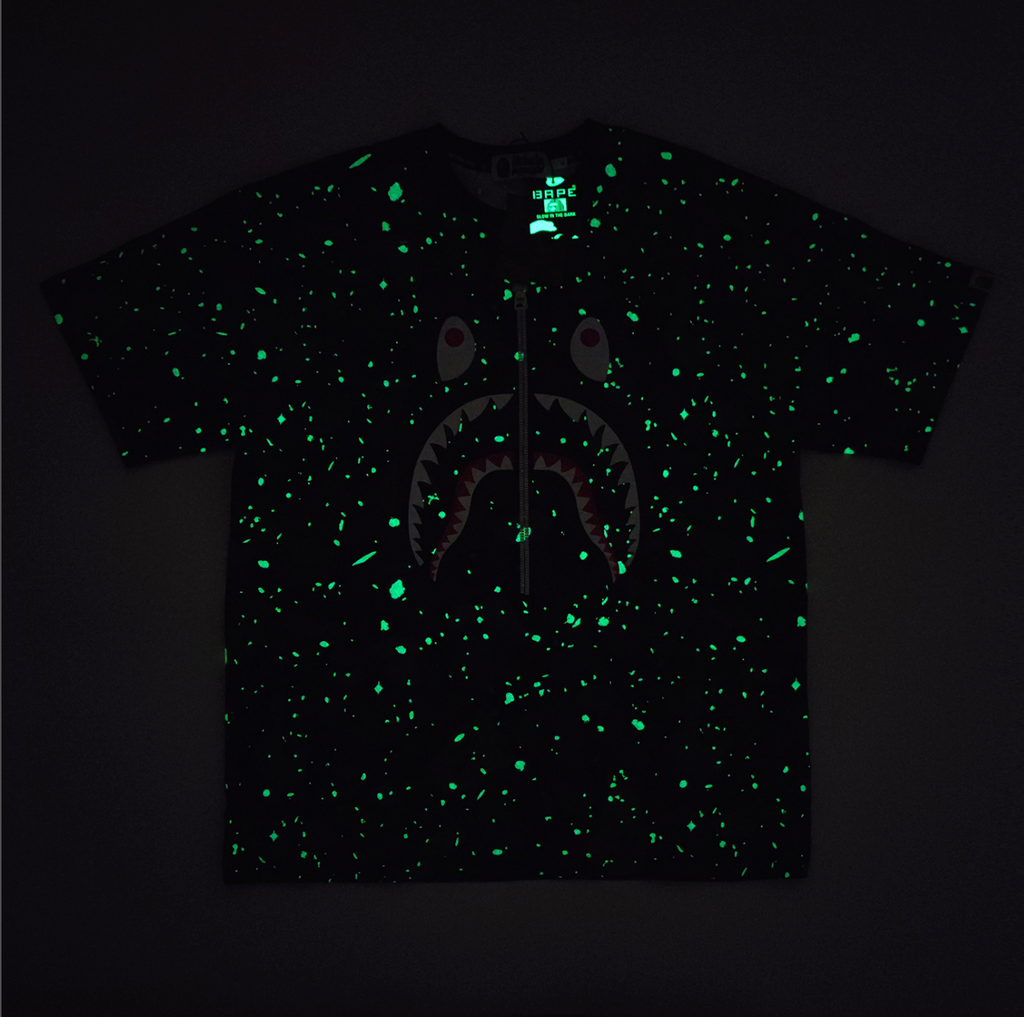 PLAYERA BAPE SHARK LUMINISCENTE