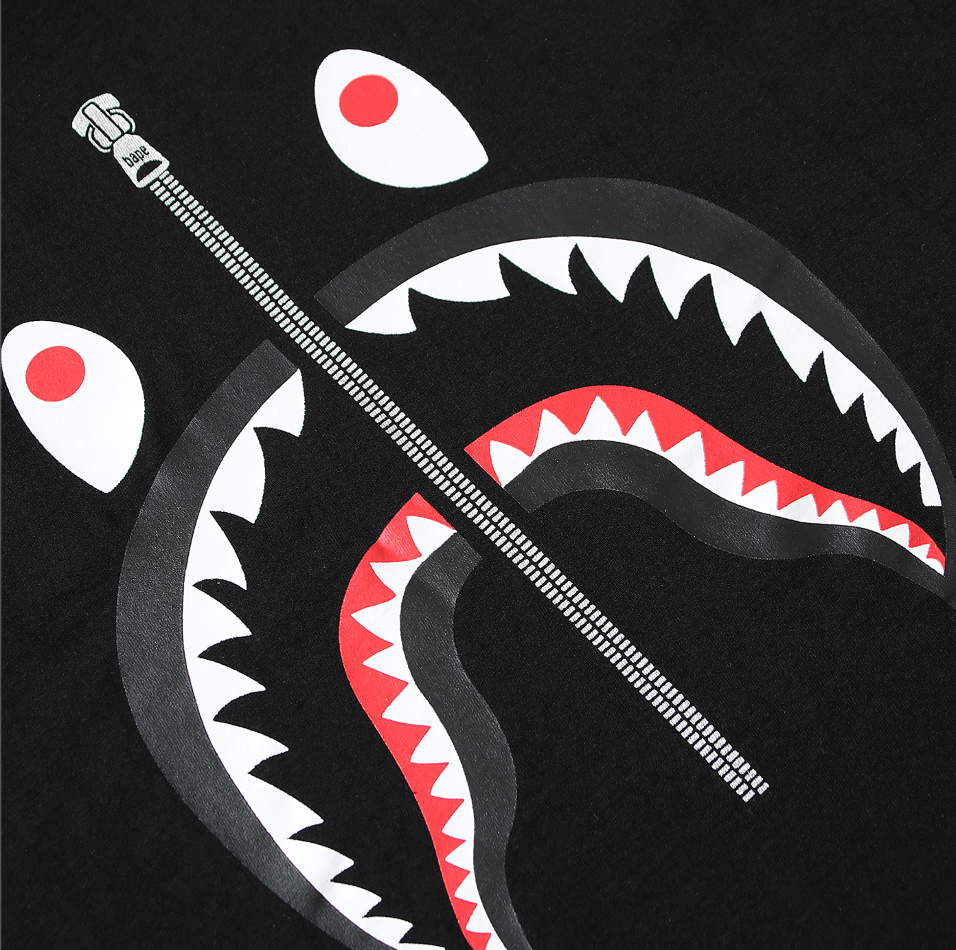 PLAYERA BAPE SHARK