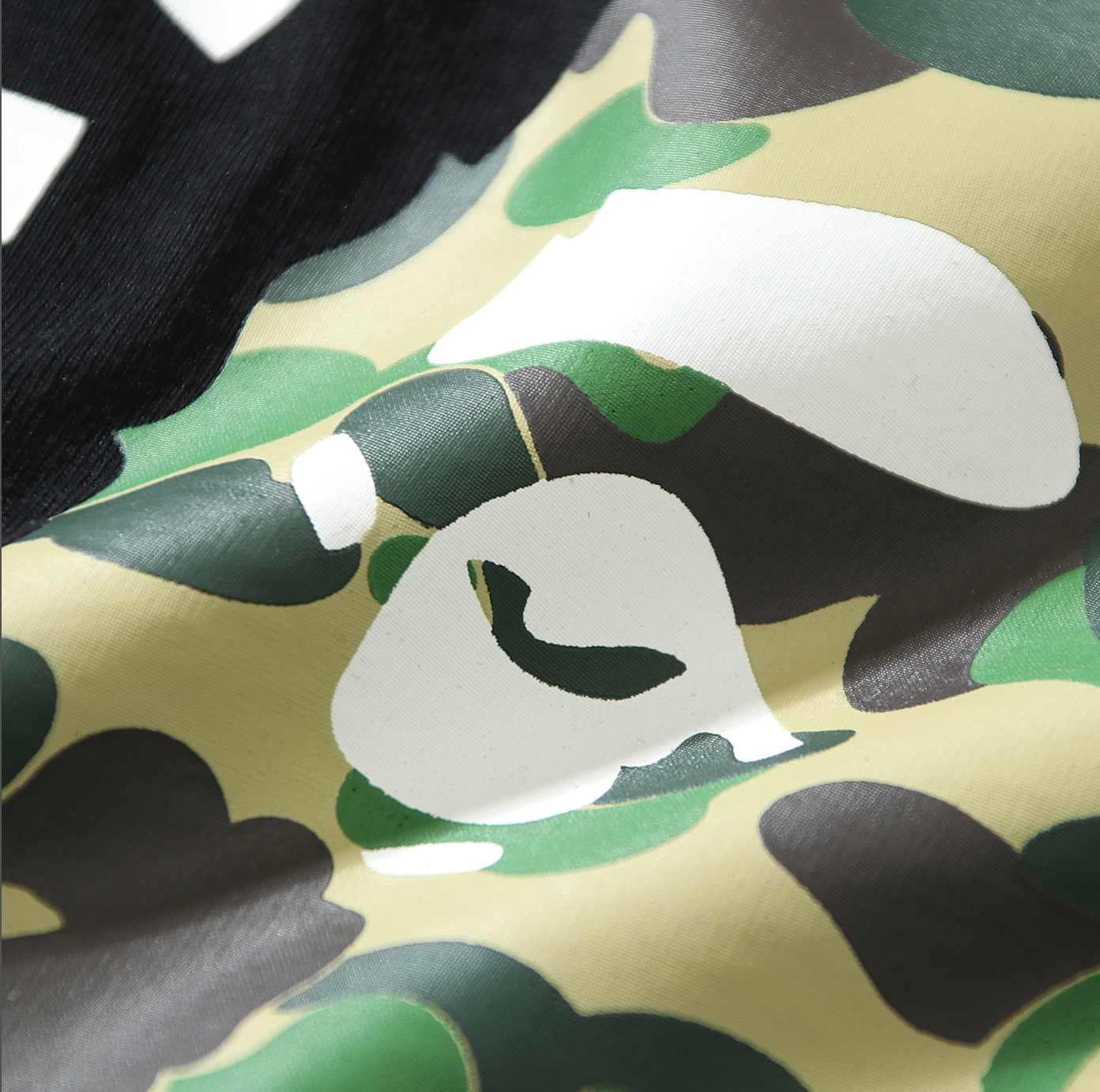 PLAYERA BAPE CAMO