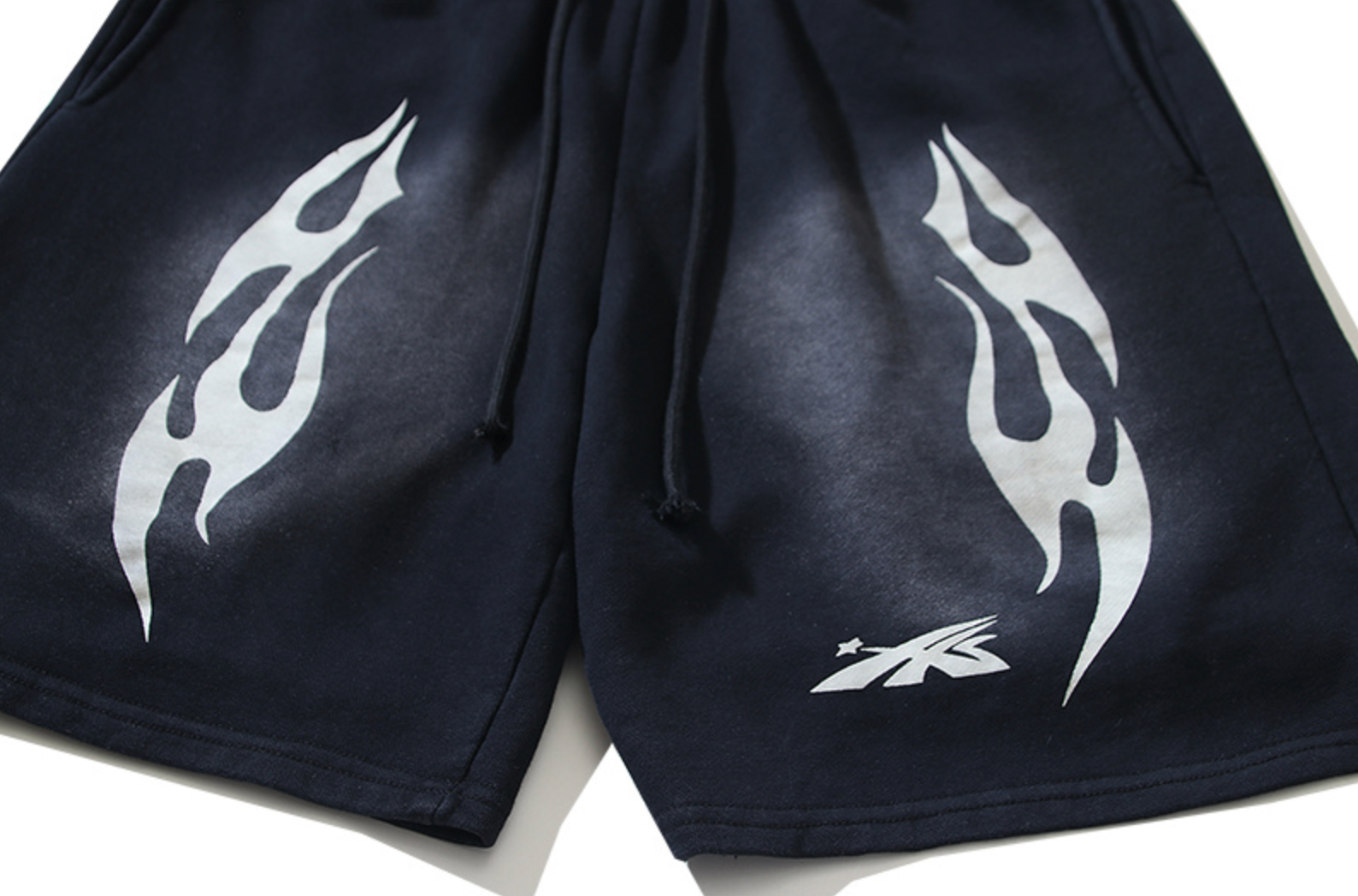 SHORT HELLSTAR