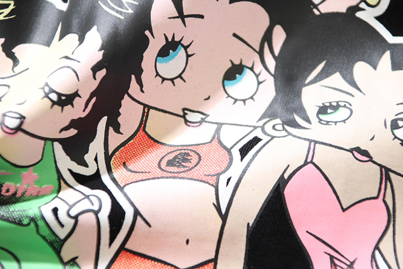 PLAYERA HELLSTAR PARADISE GIRLS