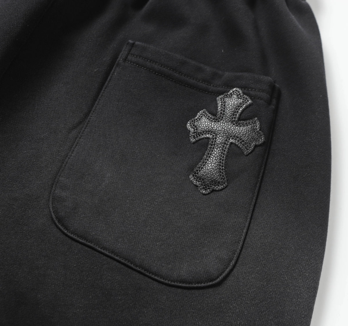 SHORT CHROME HEARTS