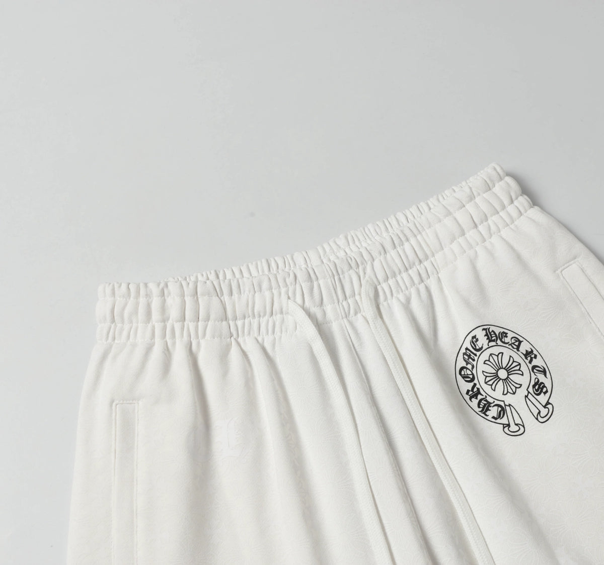 SHORT CHROME HEARTS