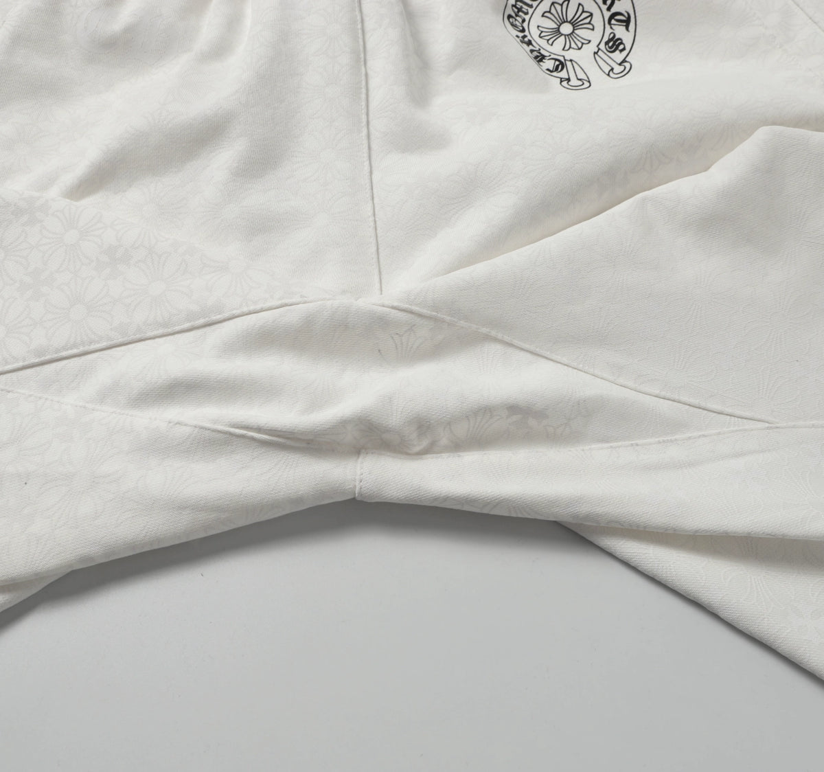 SHORT CHROME HEARTS