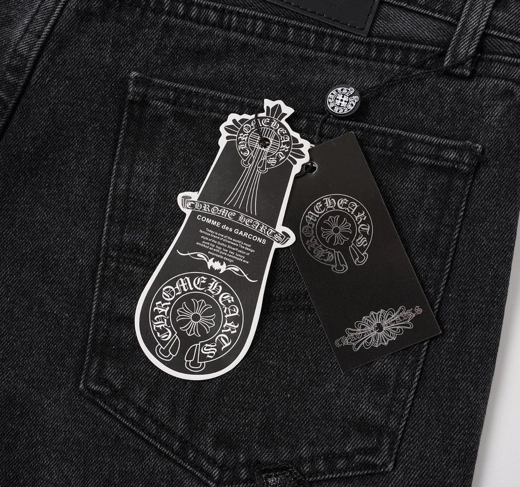 SHORT CHROME HEARTS