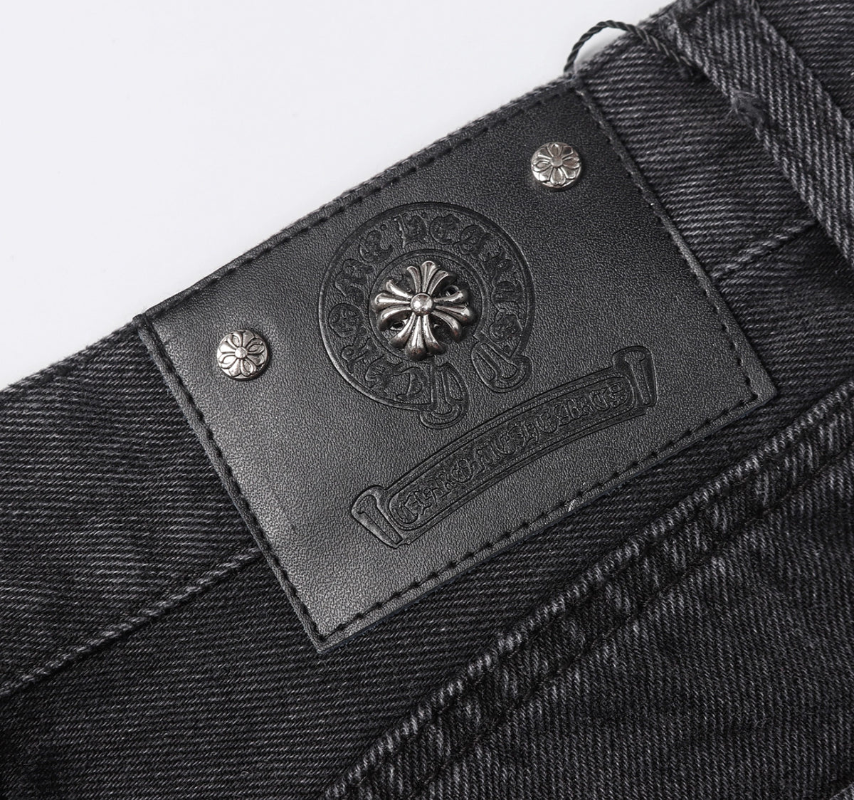 SHORT CHROME HEARTS
