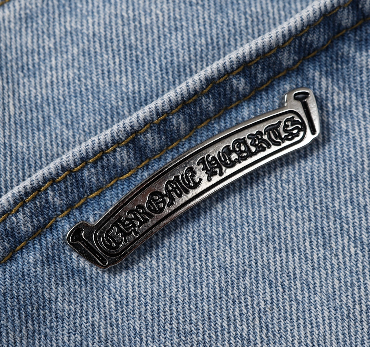 SHORT CHROME HEARTS
