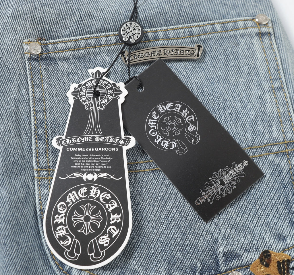 SHORT CHROME HEARTS