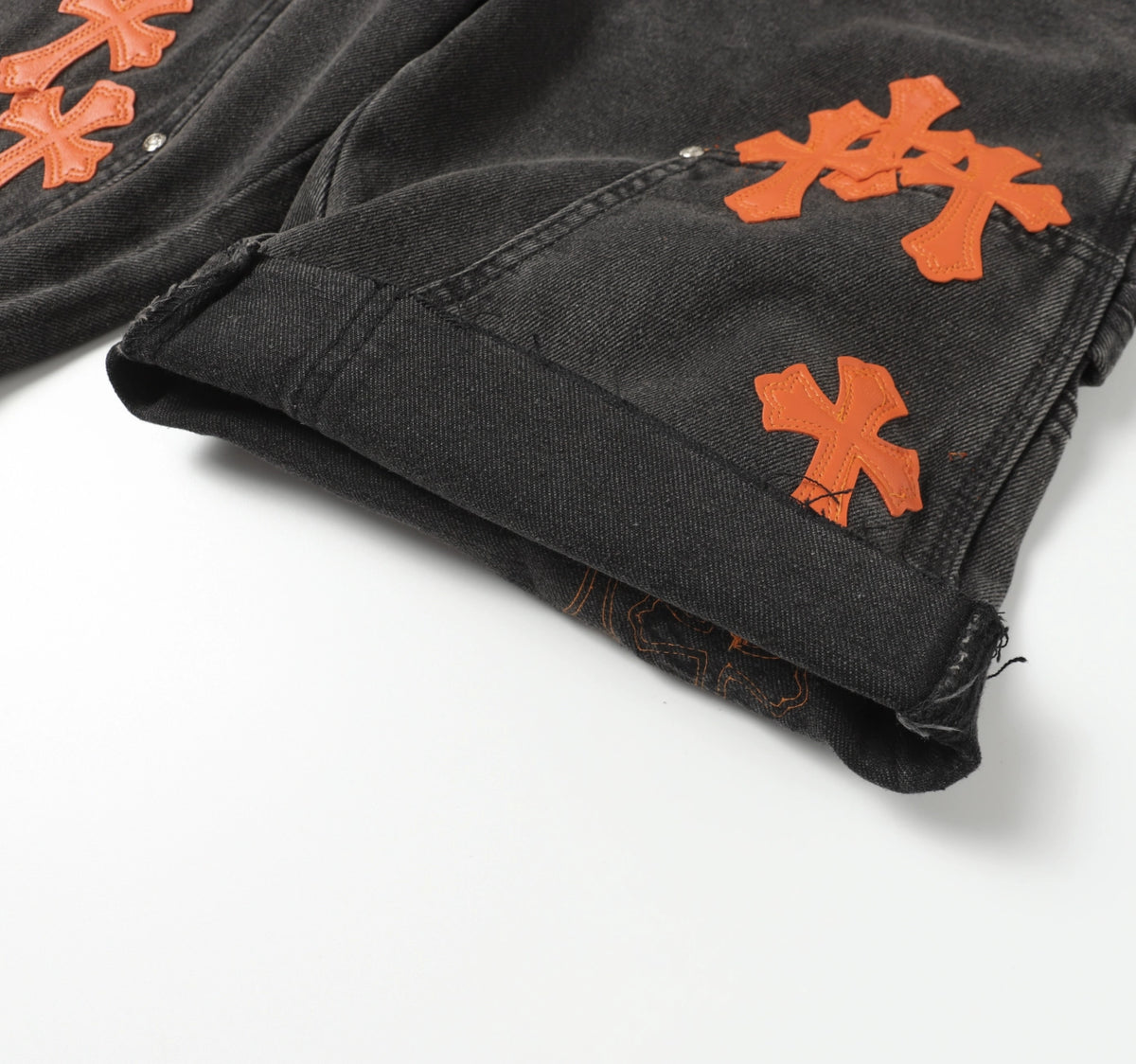 SHORT CHROME HEARTS