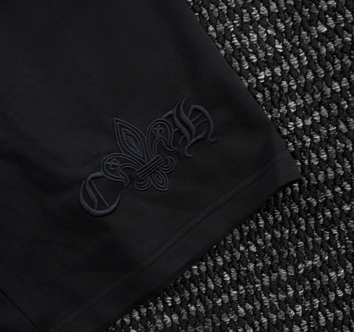 SHORT CHROME HEARTS