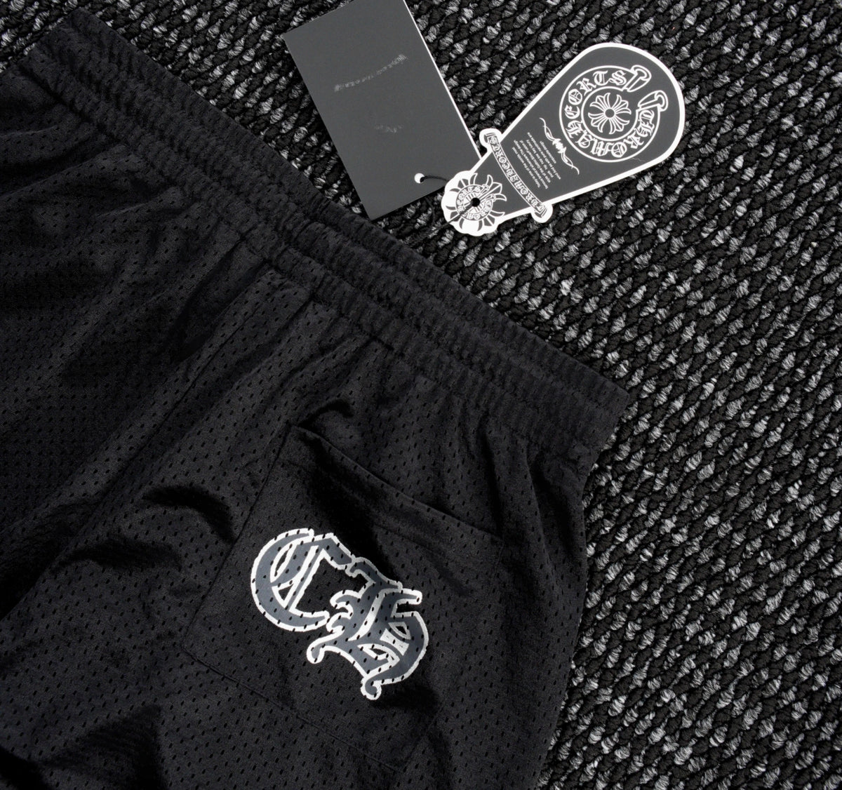 SHORT CHROME HEARTS