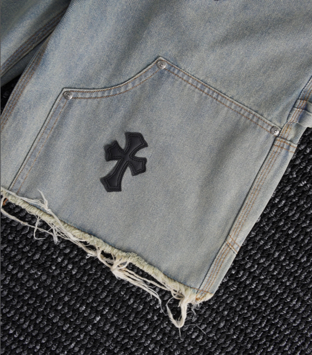 SHORT CHROME HEARTS
