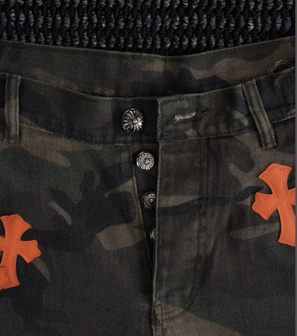 SHORT CAMO CHROME HEARTS