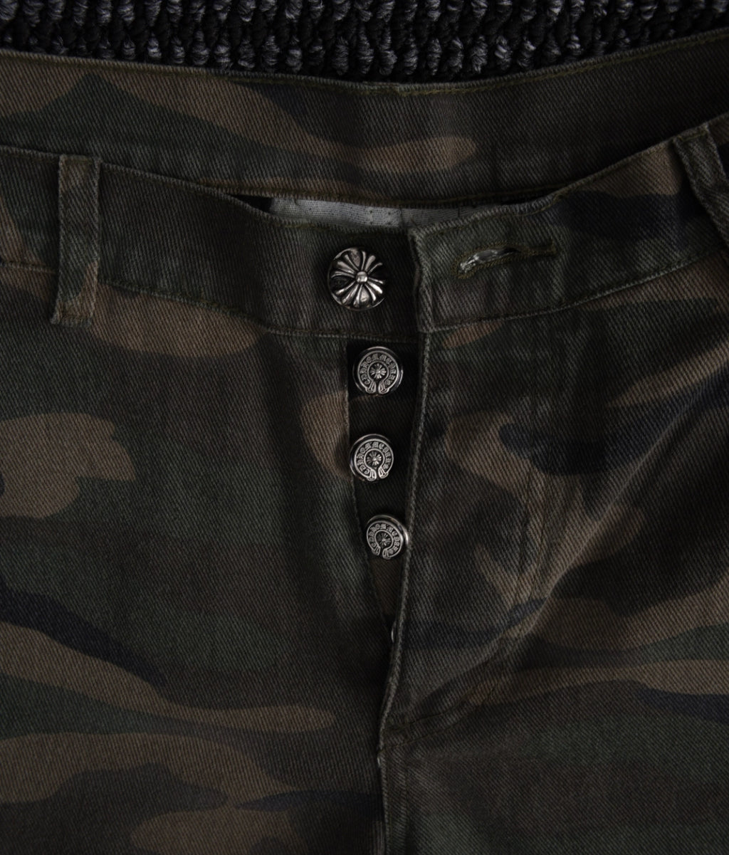 SHORT CAMO CHROME HEARTS