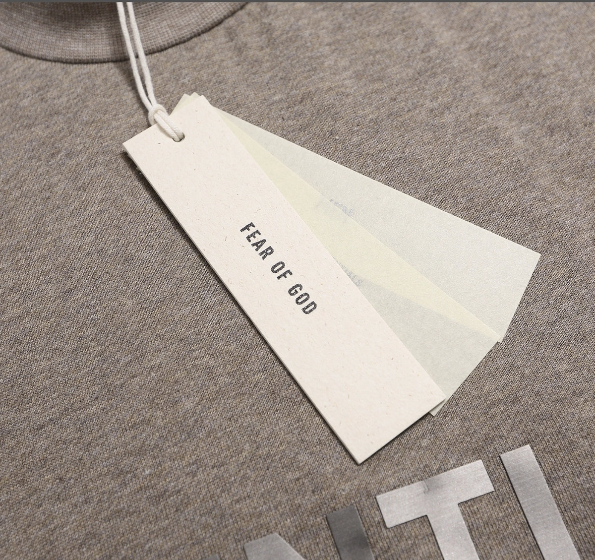 PLAYERA FEAR OF GOD ESSENTIALS