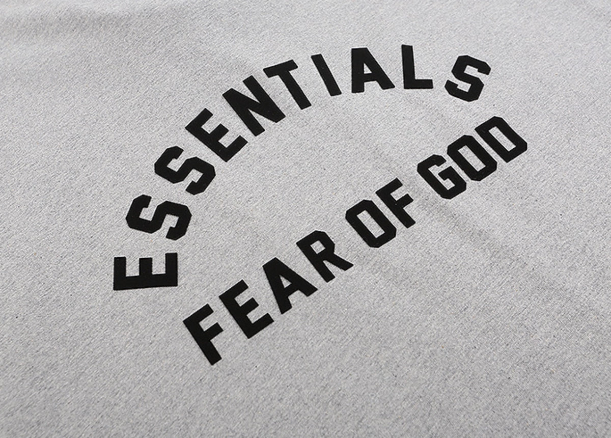 PLAYERA FEAR OF GOD ESSENTIALS