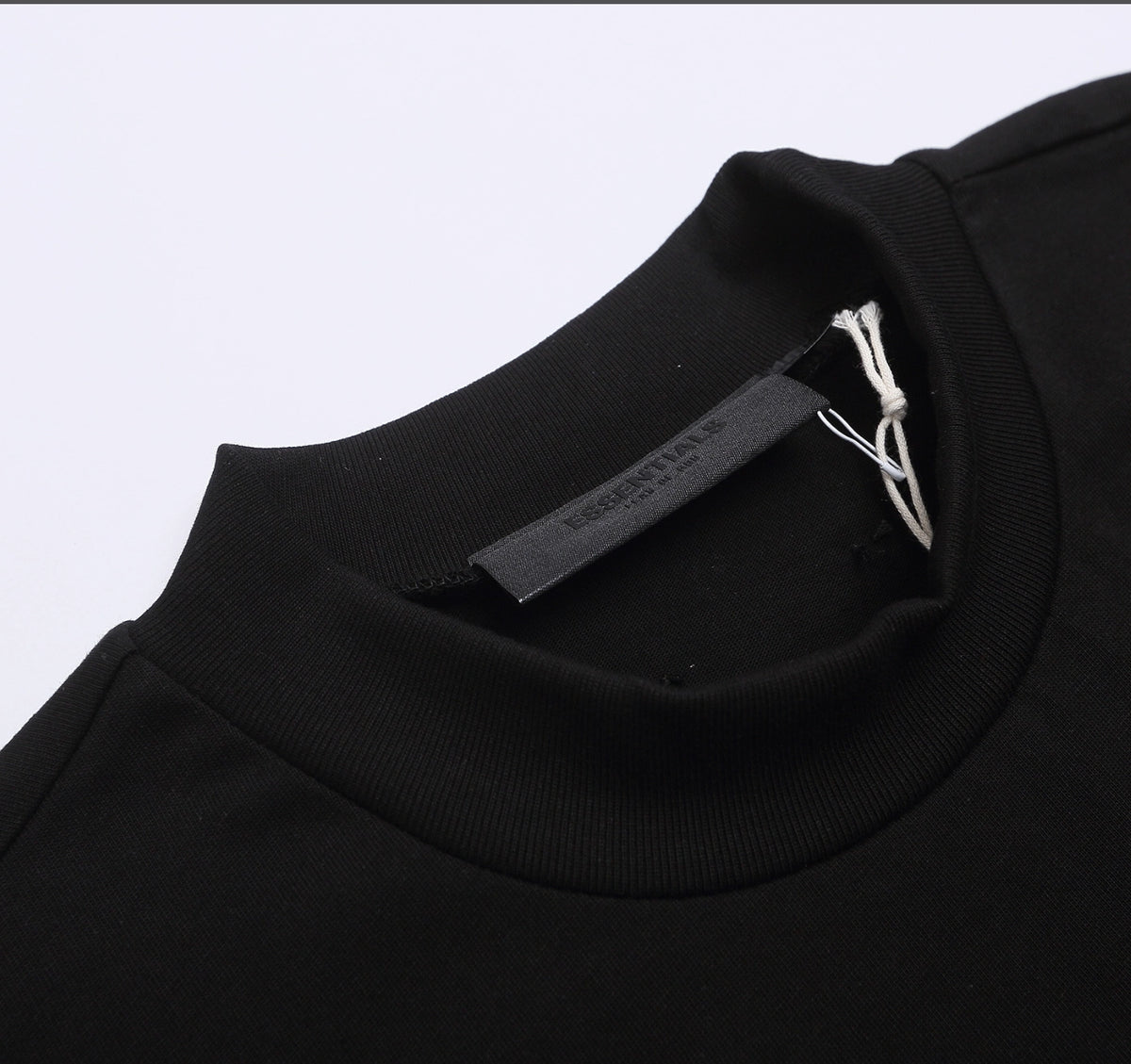 PLAYERA FEAR OF GOD ESSENTIALS STYLE