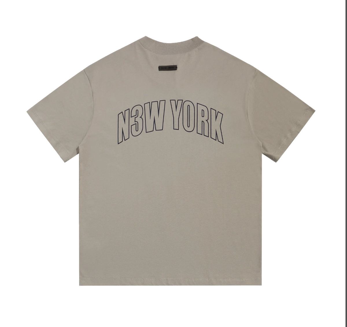 PLAYERA FEAR OF GOD ESSENTIALS NEW YORK